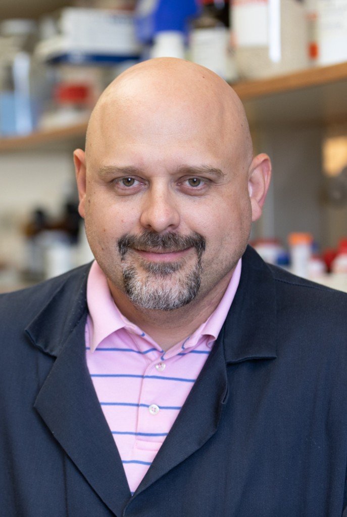 Dr. Reinier Hernandez